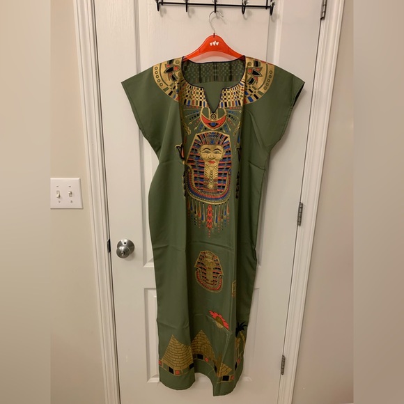 Green Egyptian Traditional Dress - Picture 4 of 16